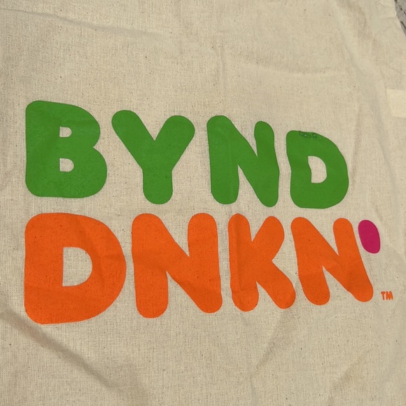 Dunkin Donuts BYND DNKN reusable tote bag and pop socket bundle New - Picture 9 of 16
